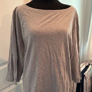 Woman within boat, neck, three-quarter length T-shirt